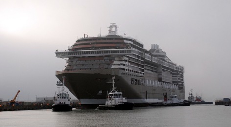 MSCディヴィーナが命名式に向けて進水しました