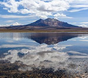 Parque Nacional Lauca - Volcano Parinacota