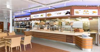 Caffè del Mare (カフェ・デルマーレ屋外カフェテリア)