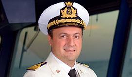 Lauro Maresca 船長]